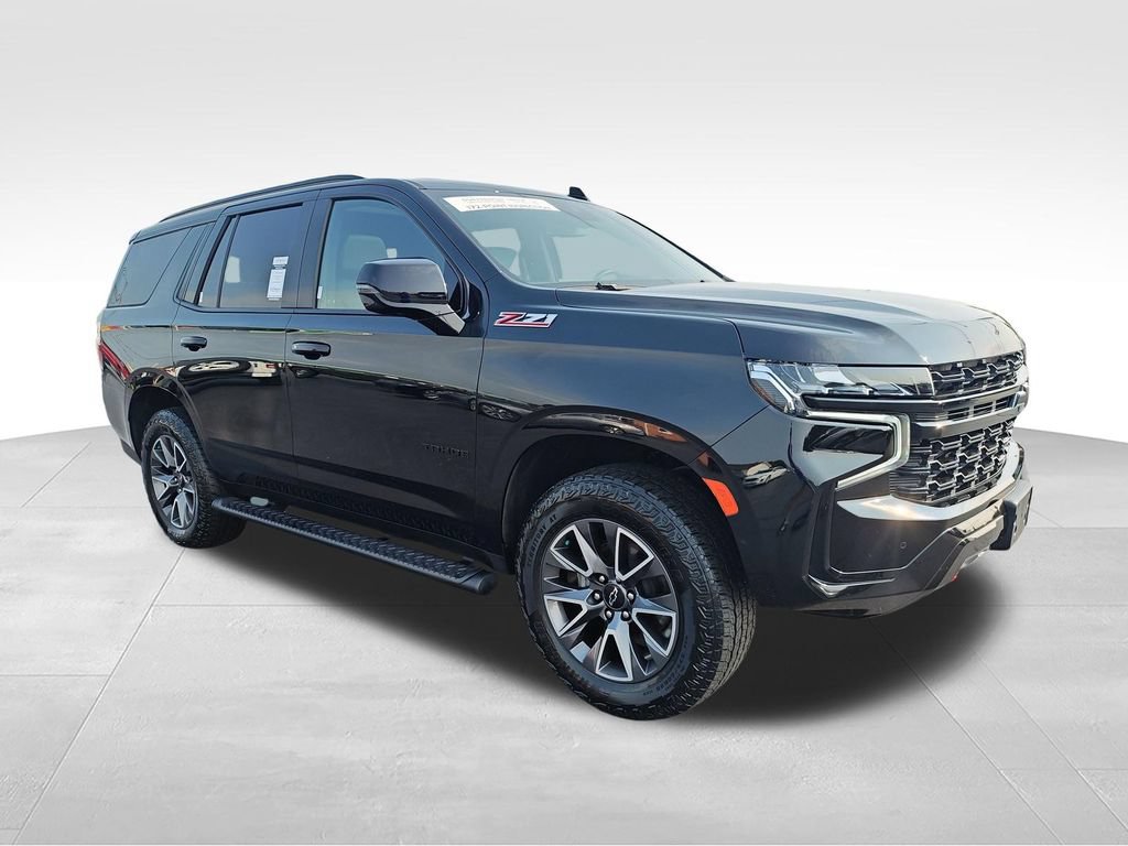 Used 2024 Chevrolet Tahoe Z71 w/ Luxury Package AWD/4WD image 7
