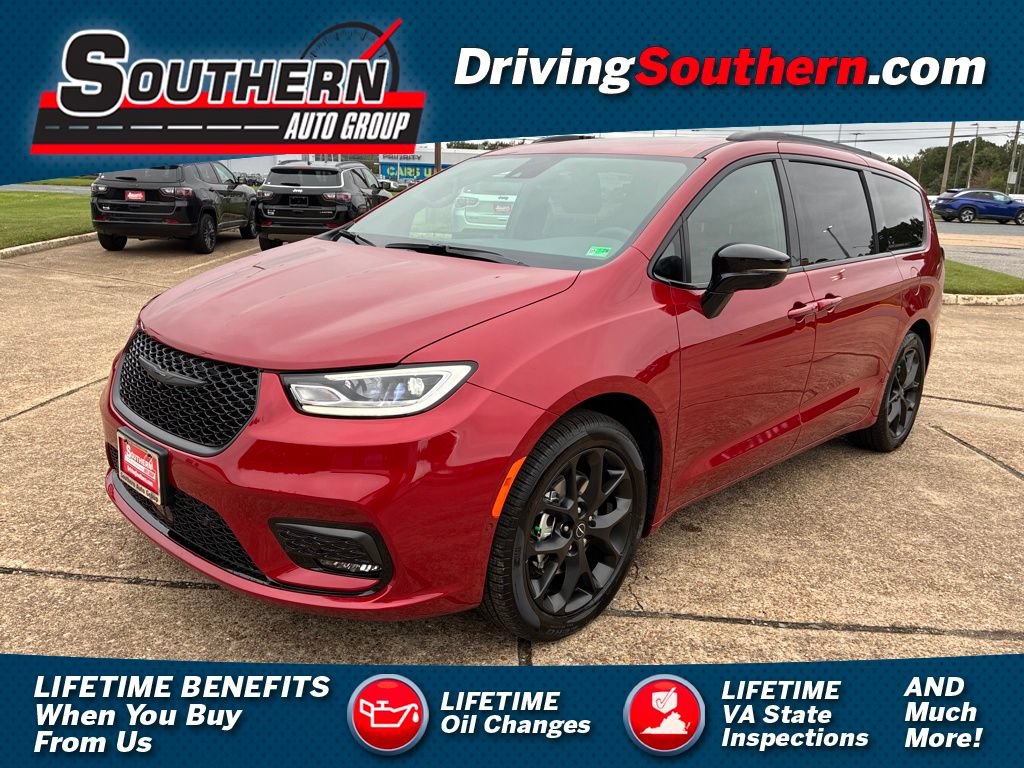 New 2026 Chrysler Pacifica Select w/ S Appearance Package FWD image 1
