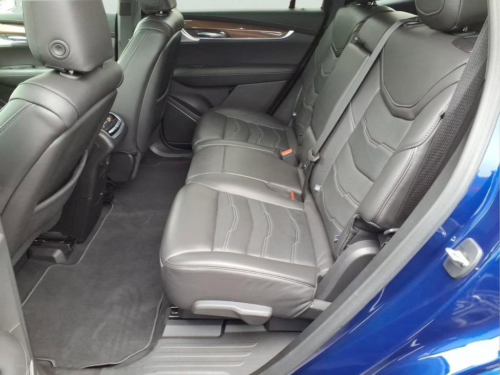 Used 2023 Cadillac XT6 Premium Luxury w/ Platinum Package AWD/4WD image 22