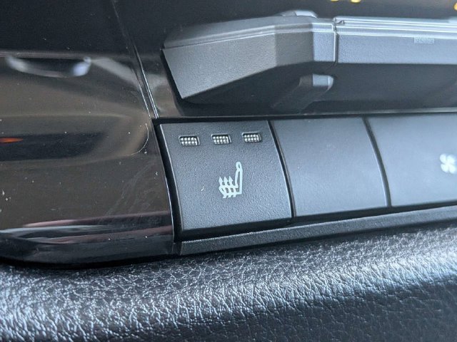 Used 2023 Toyota Tundra SR5 w/ SR5 Premium Package AWD/4WD image 22