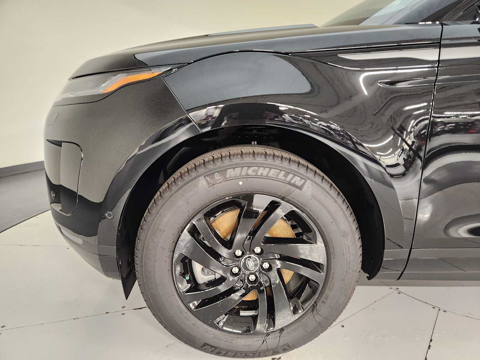 New 2026 Land Rover Range Rover Evoque S AWD/4WD image 17