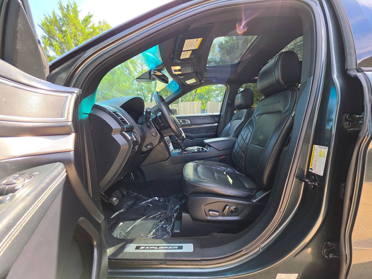 Used 2016 Ford Explorer Platinum AWD/4WD image 9