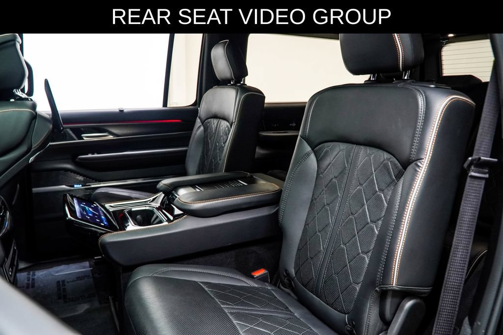 Used 2023 Jeep Grand Wagoneer Series III w/ Rear Seat Video Group 1 AWD/4WD image 44