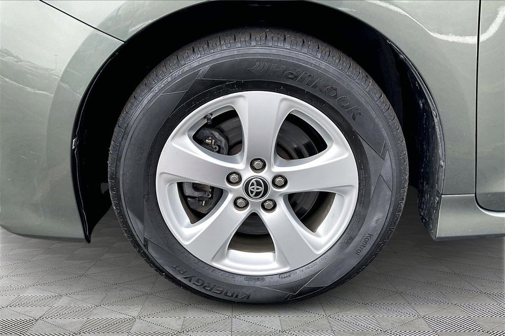 Used 2020 Toyota Sienna L image 33