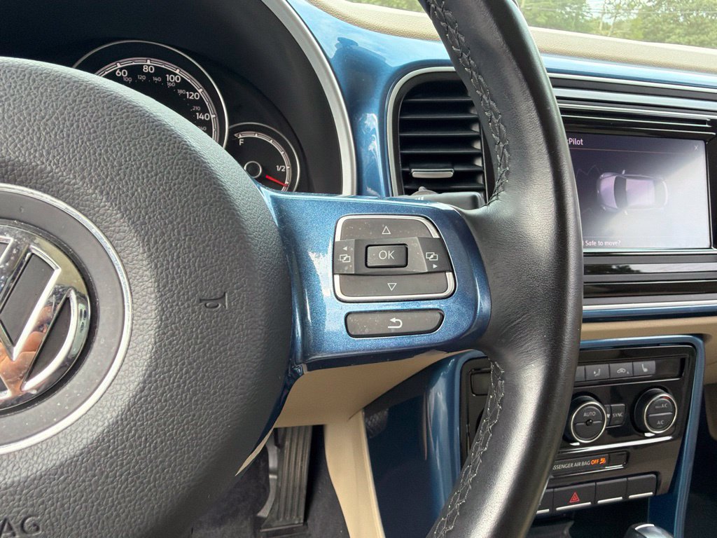 Used 2019 Volkswagen Beetle 2.0T SE w/ SE Premium Package FWD image 18