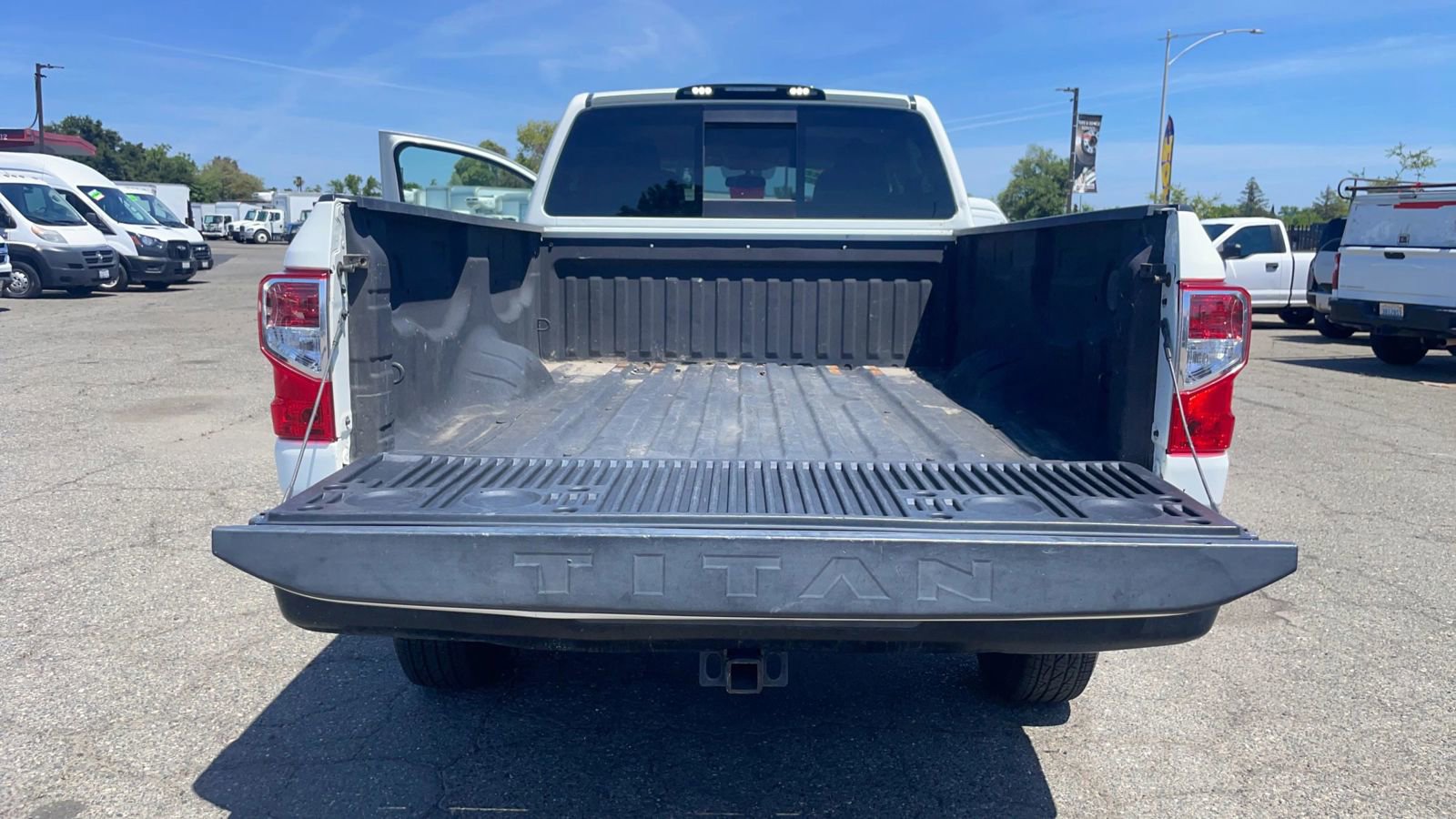 Used 2019 Nissan Titan S w/ S Utility Package AWD/4WD image 43