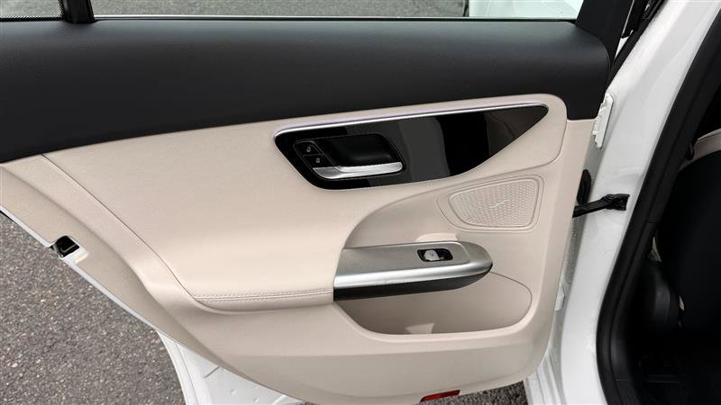 Used 2024 Mercedes-Benz C 300 Sedan image 14