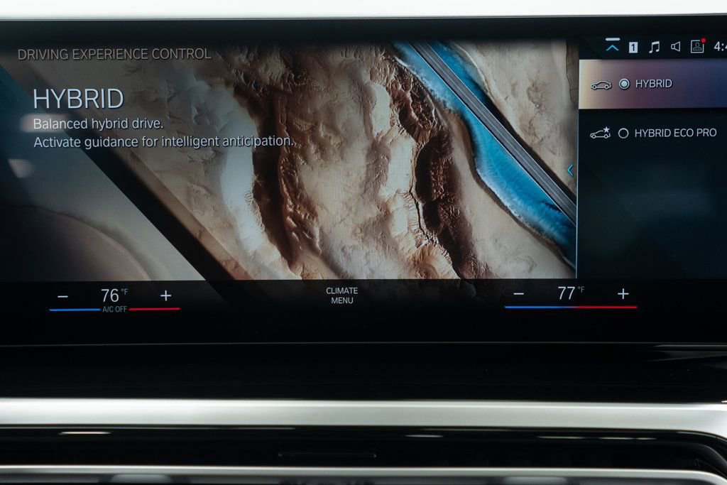 Used 2024 BMW 330e xDrive image 22