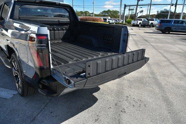 New 2025 GMC Sierra EV Denali image 17