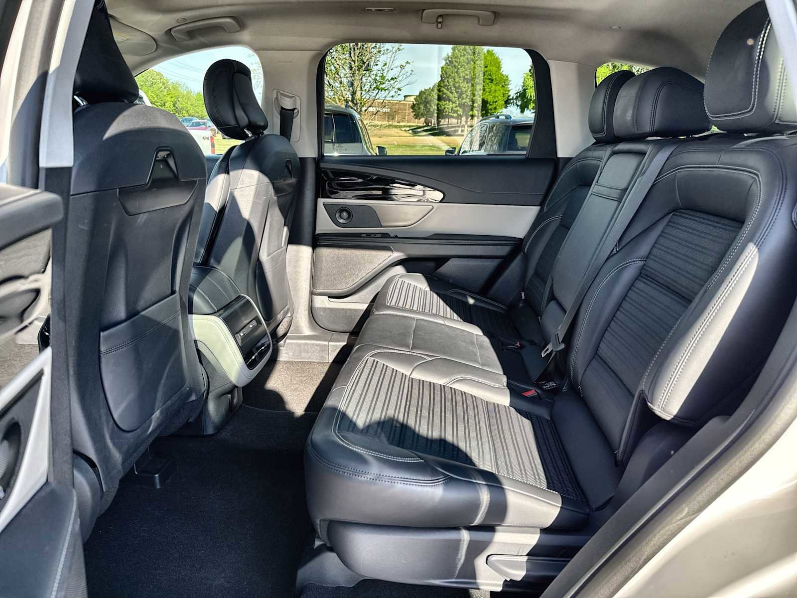 Used 2024 Lincoln Nautilus Reserve w/ Equipment Group 202A image 4