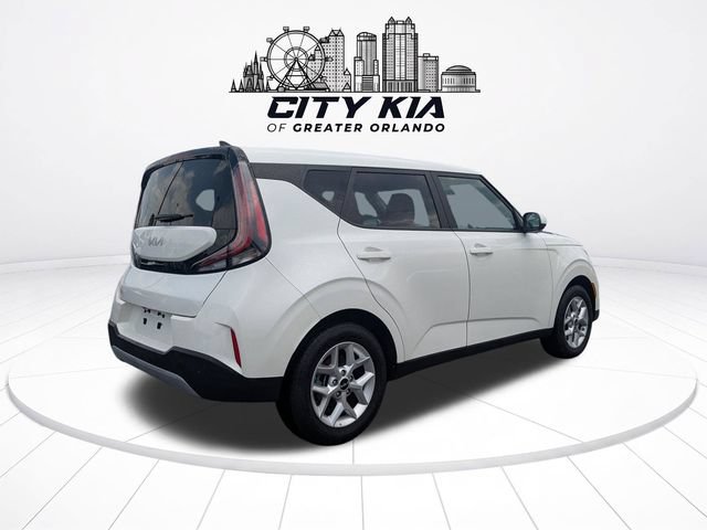 Certified 2025 Kia Soul LX w/ LX Technology Package FWD image 7
