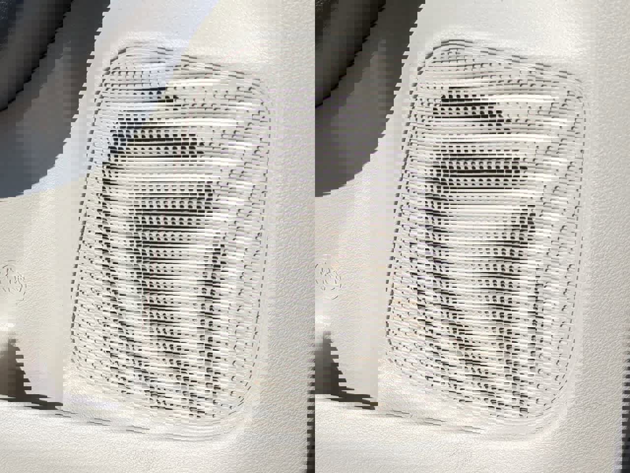 Used 2023 Chrysler Pacifica Touring-L image 29