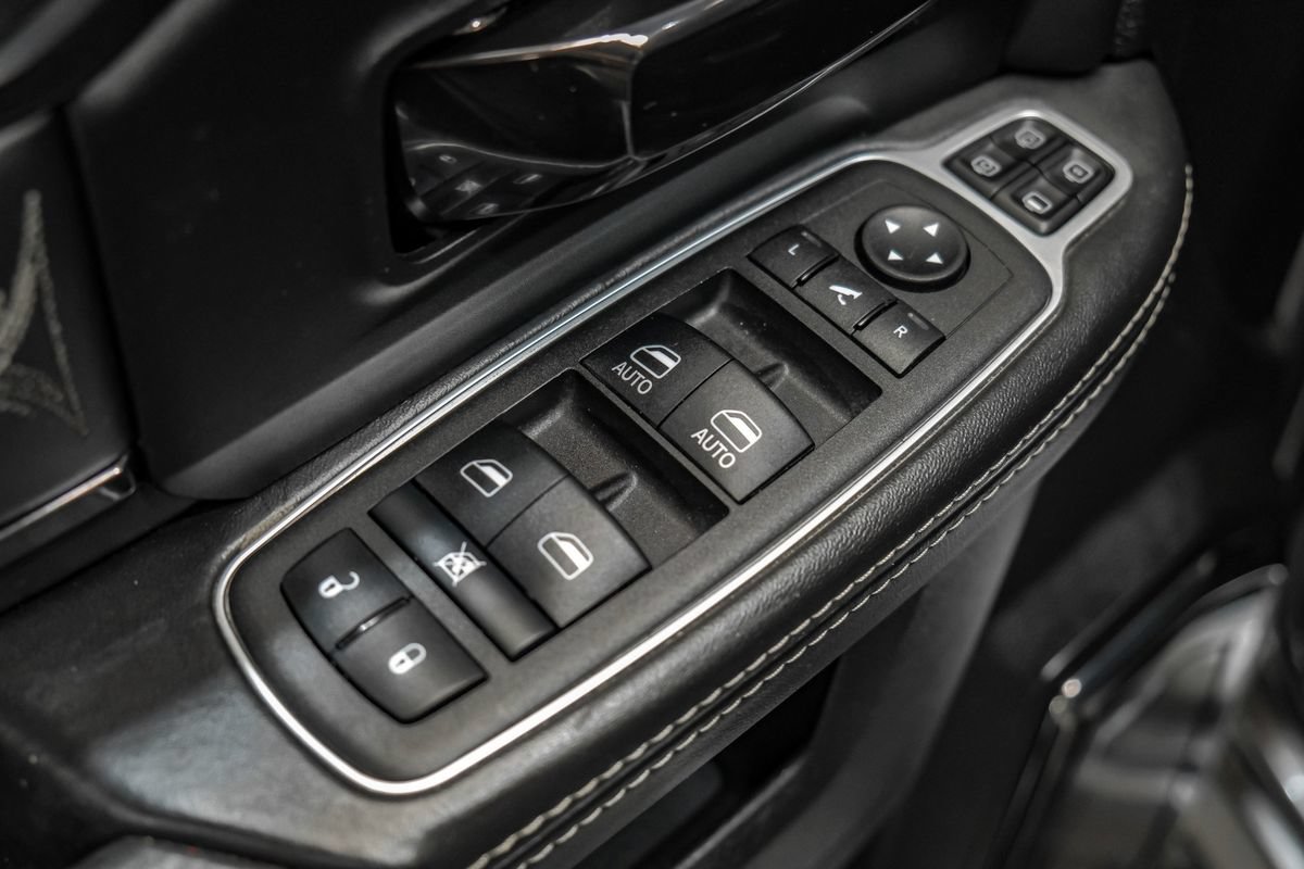 Used 2024 RAM 3500 Limited AWD/4WD image 45