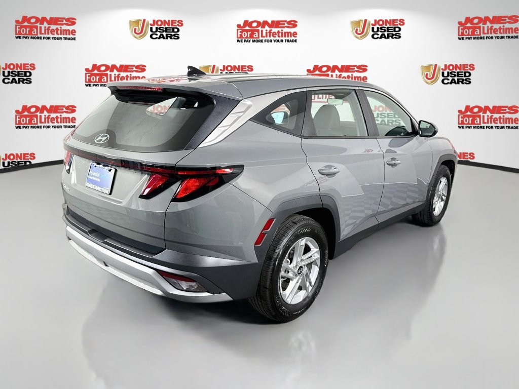 Certified 2025 Hyundai Tucson SE FWD image 17