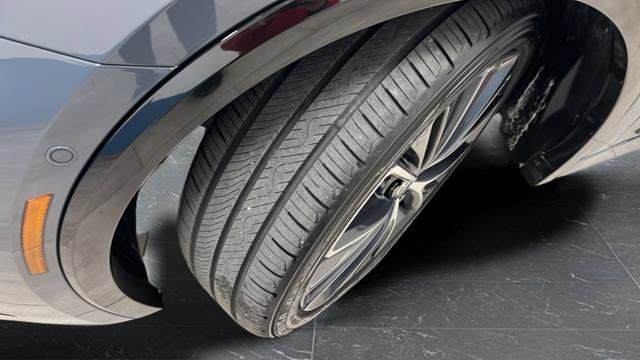 Used 2024 Toyota Prius LE AWD/4WD image 35