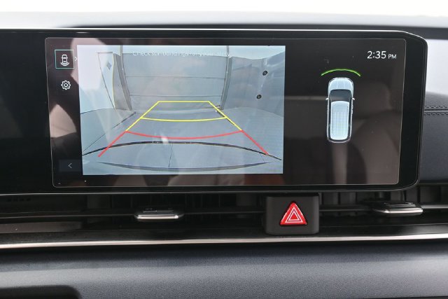 Used 2025 Kia Carnival EX FWD image 22