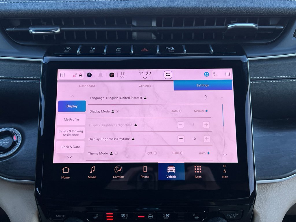 Used 2024 Jeep Grand Cherokee L Limited w/ Luxury Tech Group II image 26