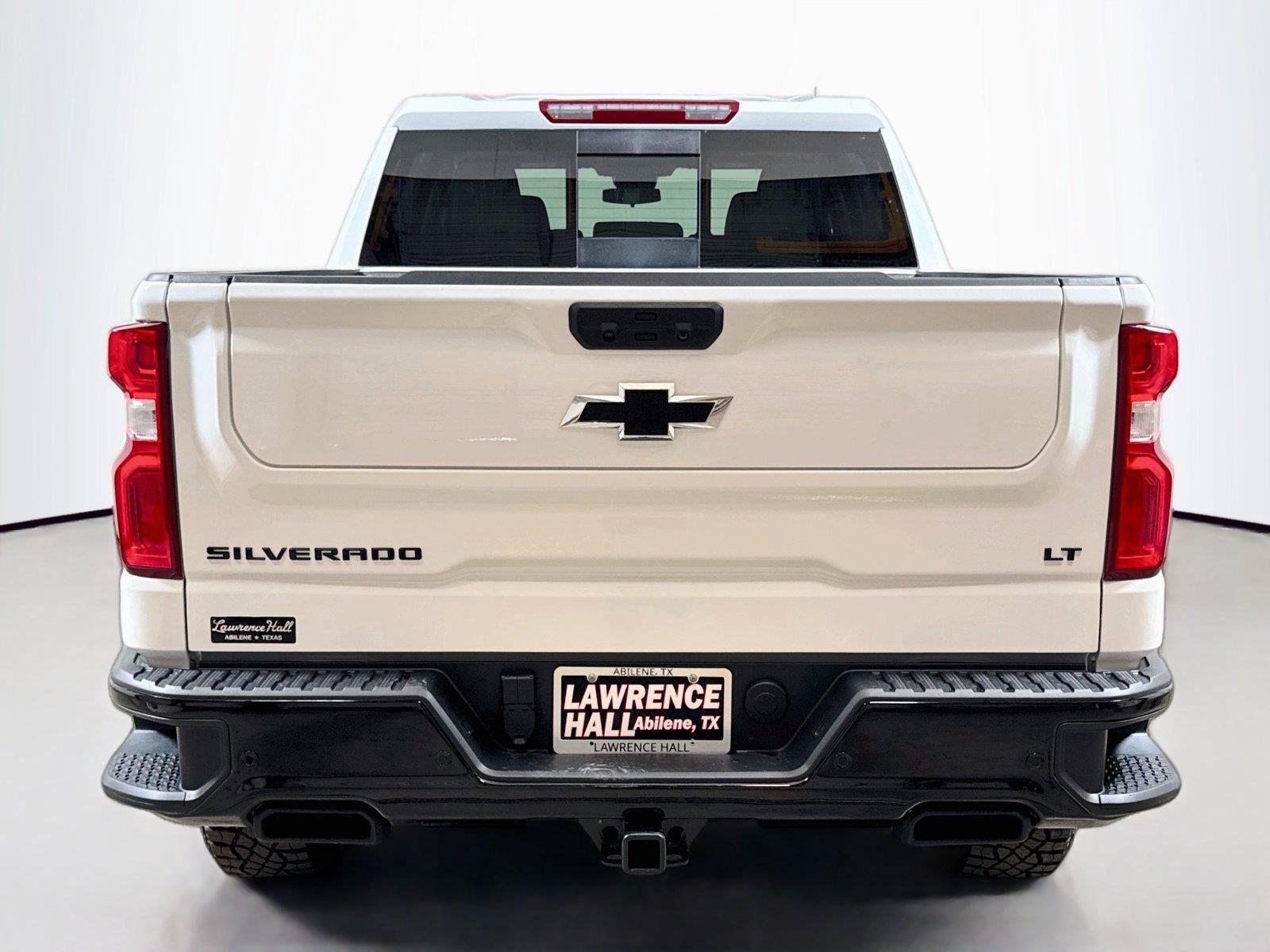 New 2026 Chevrolet Silverado 1500 LT Trail Boss w/ Dark Appearance Package AWD/4WD image 4