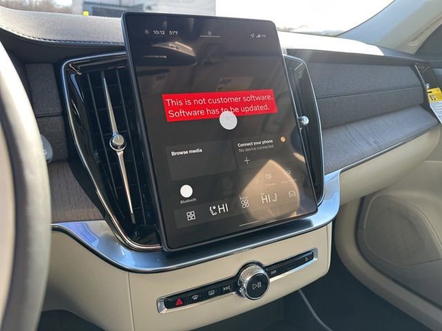 New 2026 Volvo XC90 B6 Ultra w/ Protection Package image 15