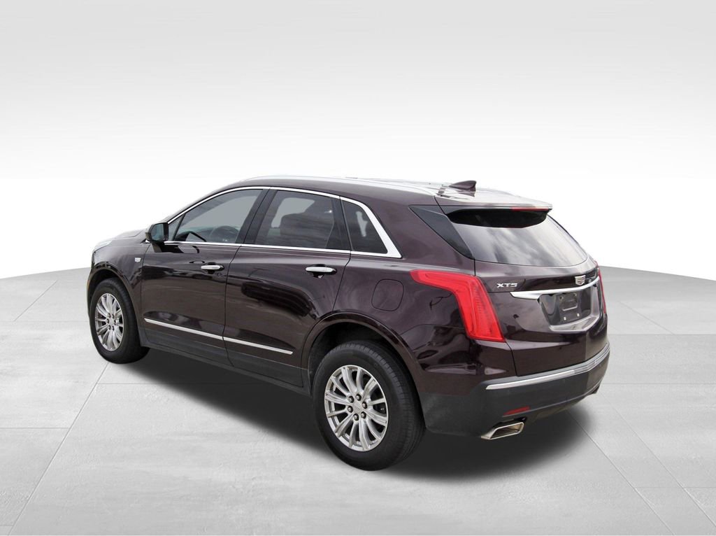 Used 2018 Cadillac XT5 FWD image 3