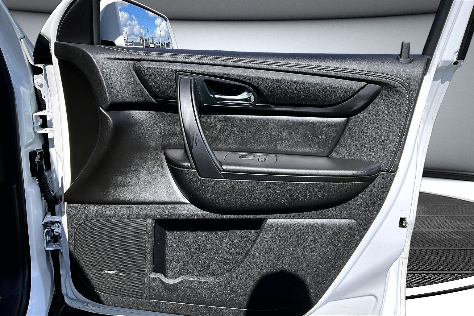 Used 2016 Chevrolet Traverse LT image 28