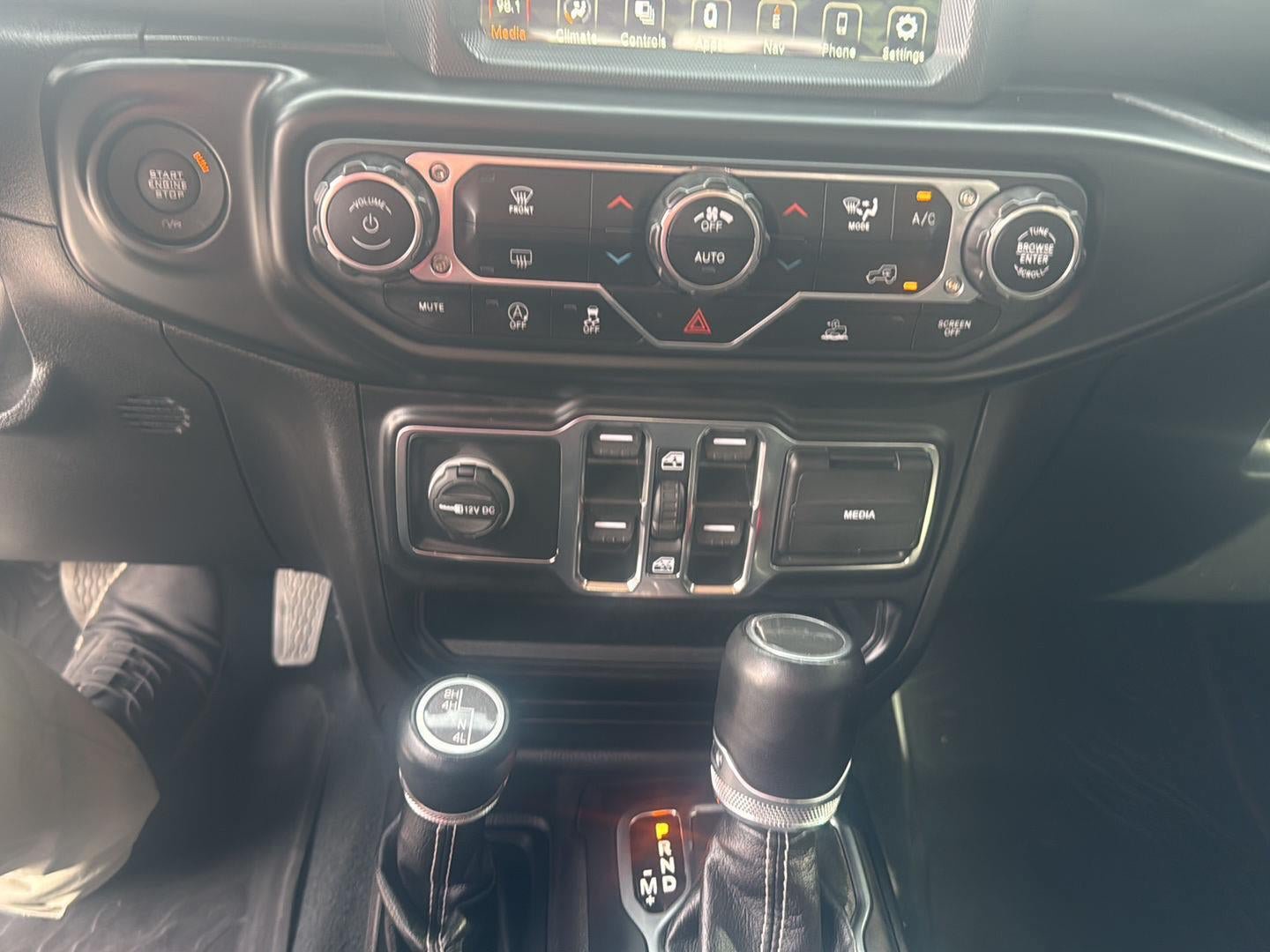 Used 2022 Jeep Gladiator Overland w/ Popular Equipment Package AWD/4WD image 19