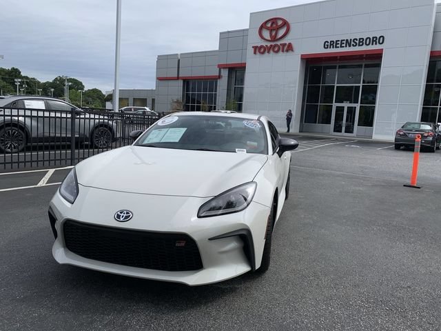 Used 2025 Toyota GR86 w/ Performance Package RWD image 1