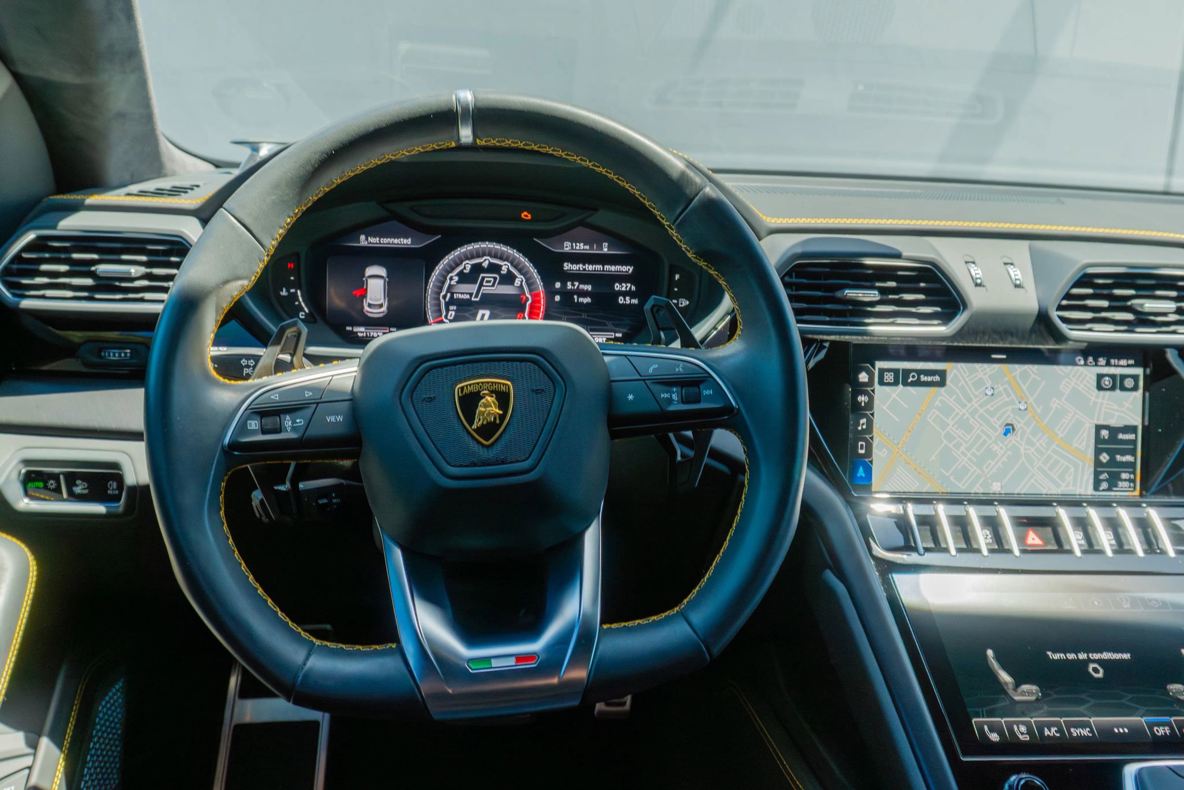 Used 2021 Lamborghini Urus AWD/4WD image 59