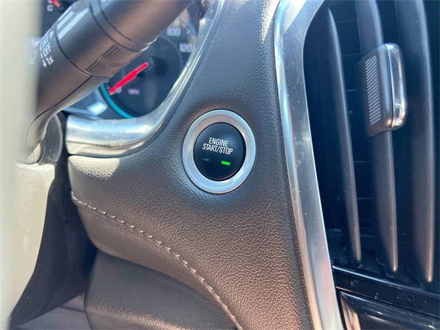 Used 2023 Chevrolet Traverse LT image 16