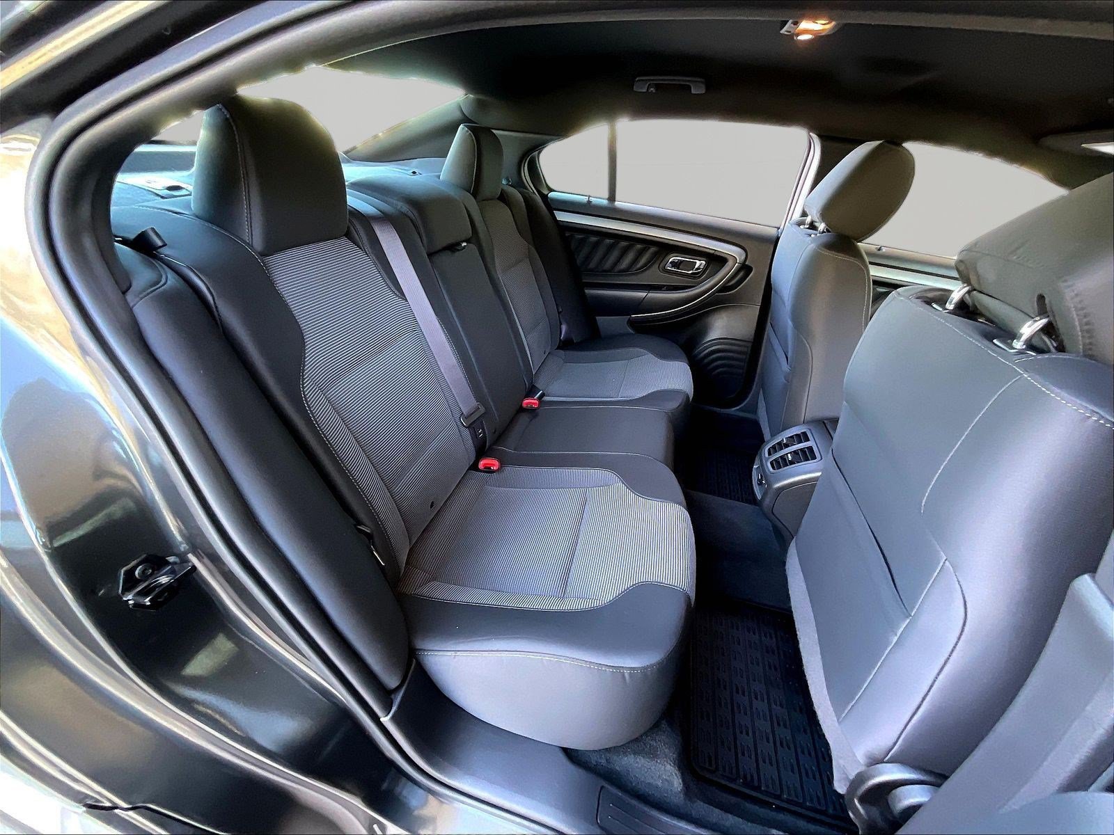 Used 2016 Ford Taurus SEL FWD image 25