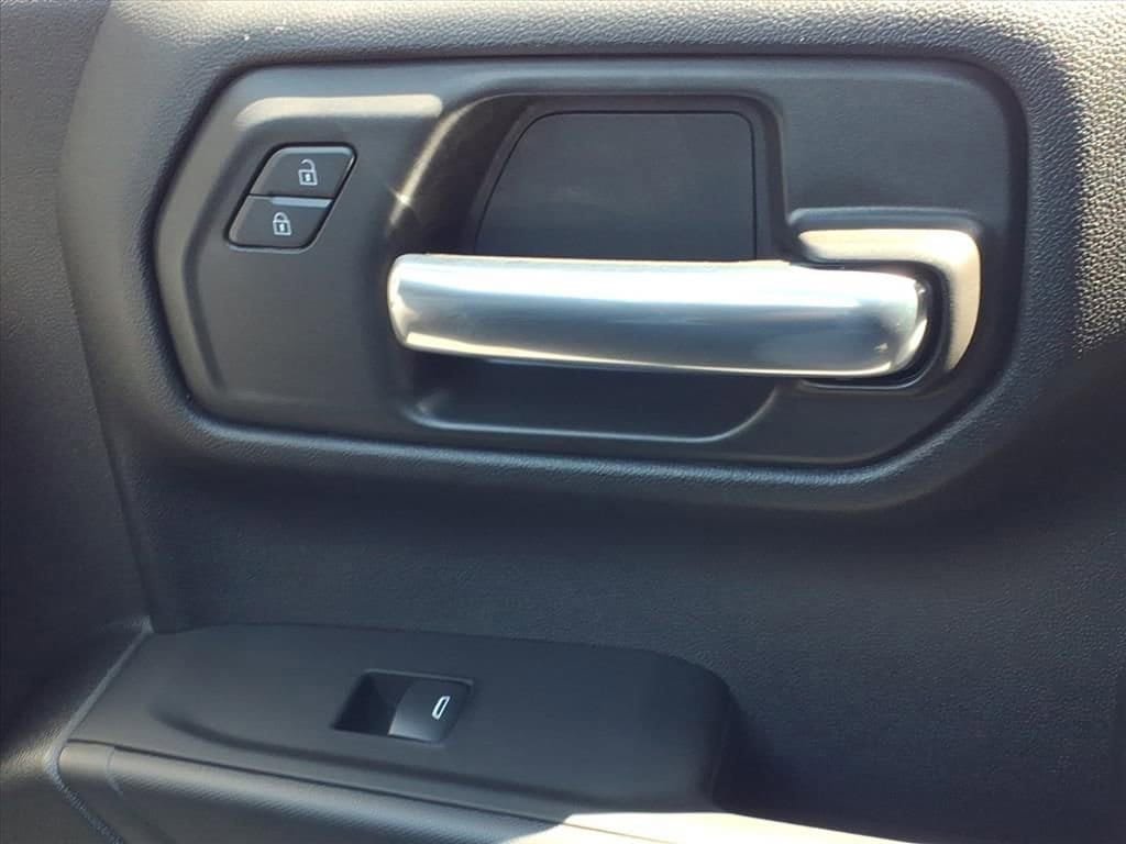 Used 2026 Chevrolet Silverado 1500 Custom RWD image 34