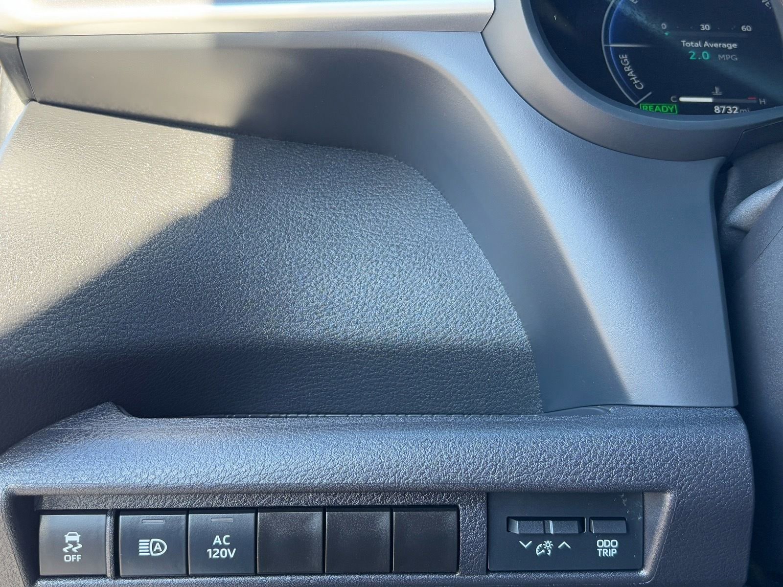 Used 2025 Toyota Sienna Limited image 30