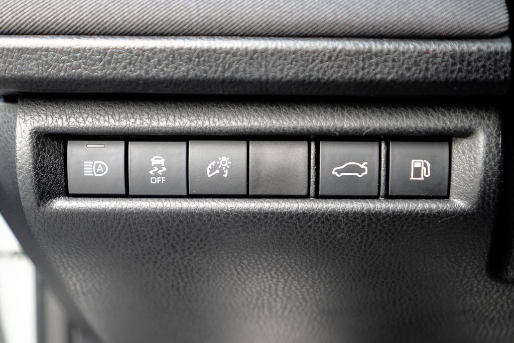 Used 2025 Toyota Camry LE AWD/4WD image 20