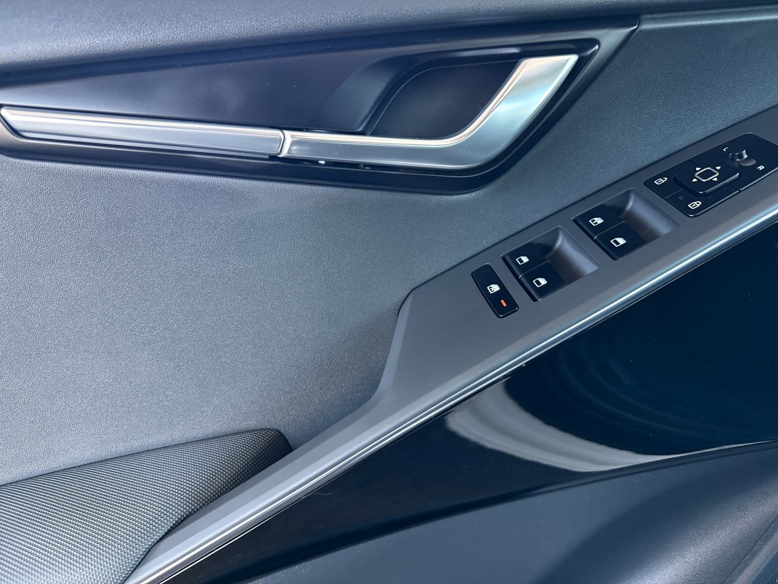 New 2026 Kia Niro Wind FWD image 10