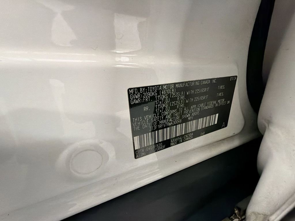 Used 2024 Toyota RAV4 LE image 31