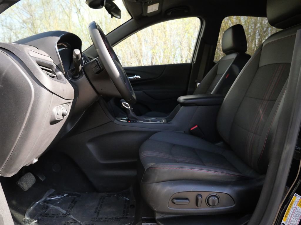 Used 2023 Chevrolet Equinox RS AWD/4WD image 13