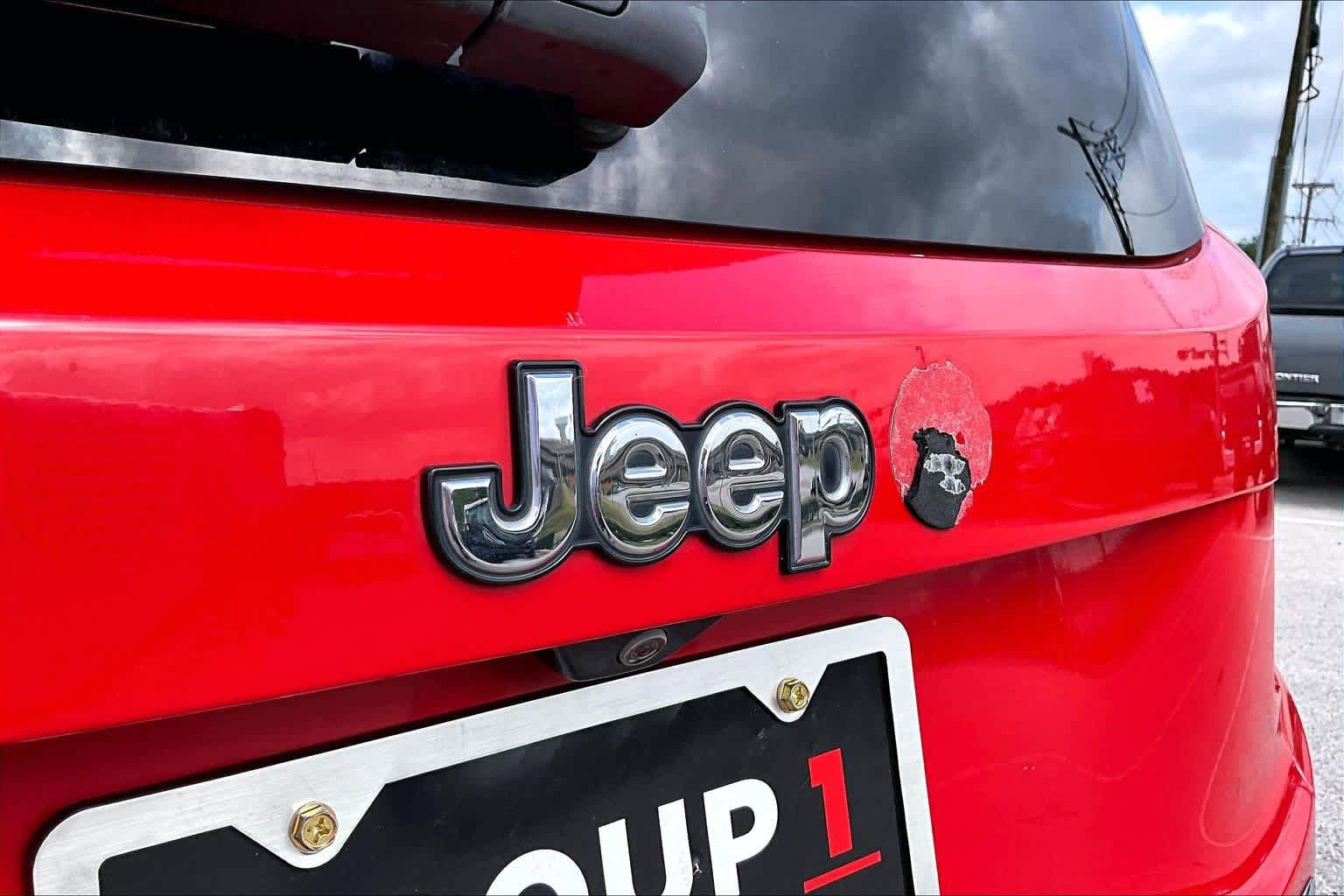Used 2016 Jeep Renegade Latitude AWD/4WD image 31