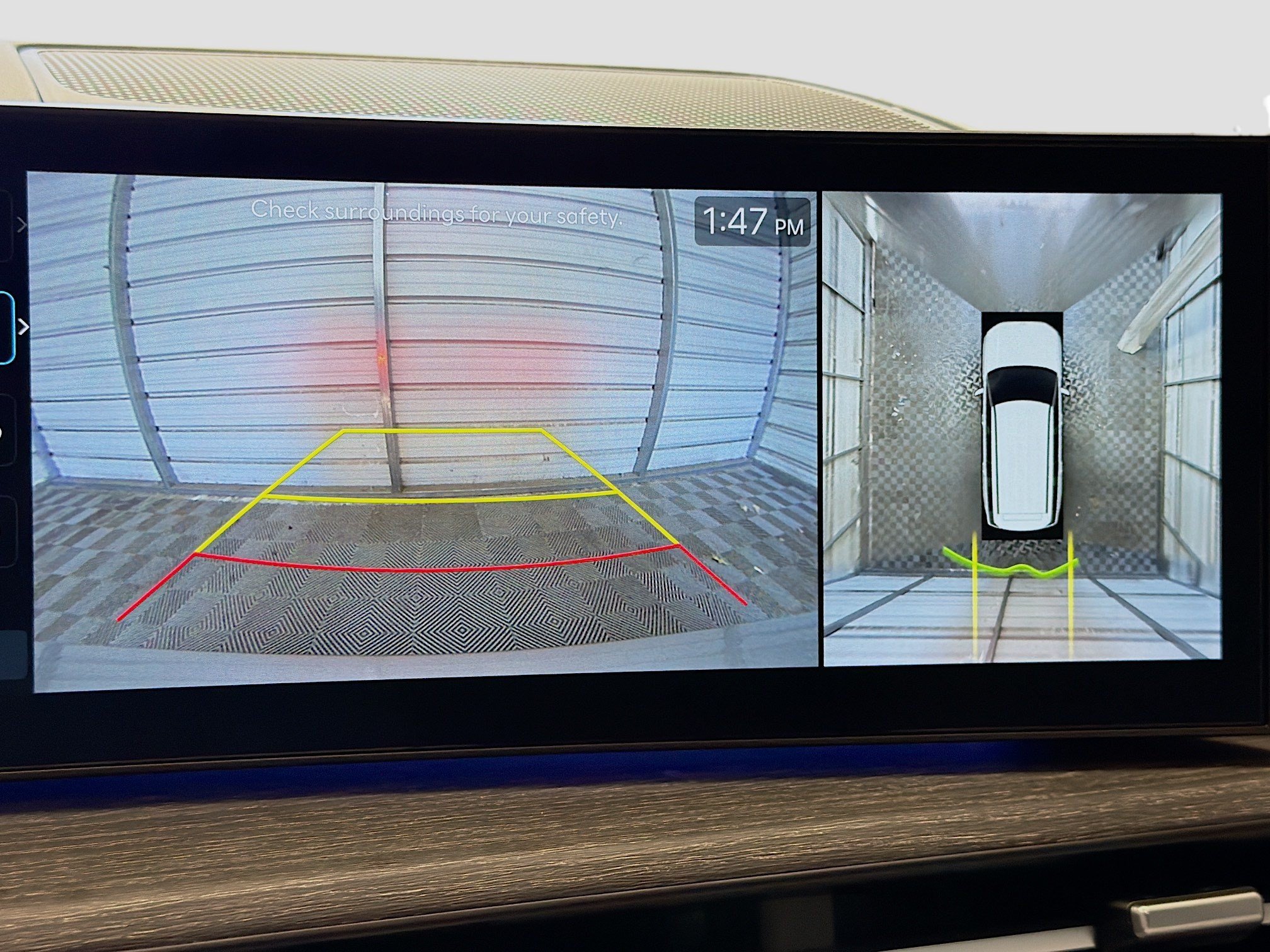 Used 2025 Hyundai Santa Fe Limited FWD image 16