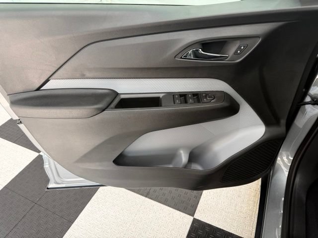 New 2027 Chevrolet Bolt LT w/ Comfort Package FWD image 15