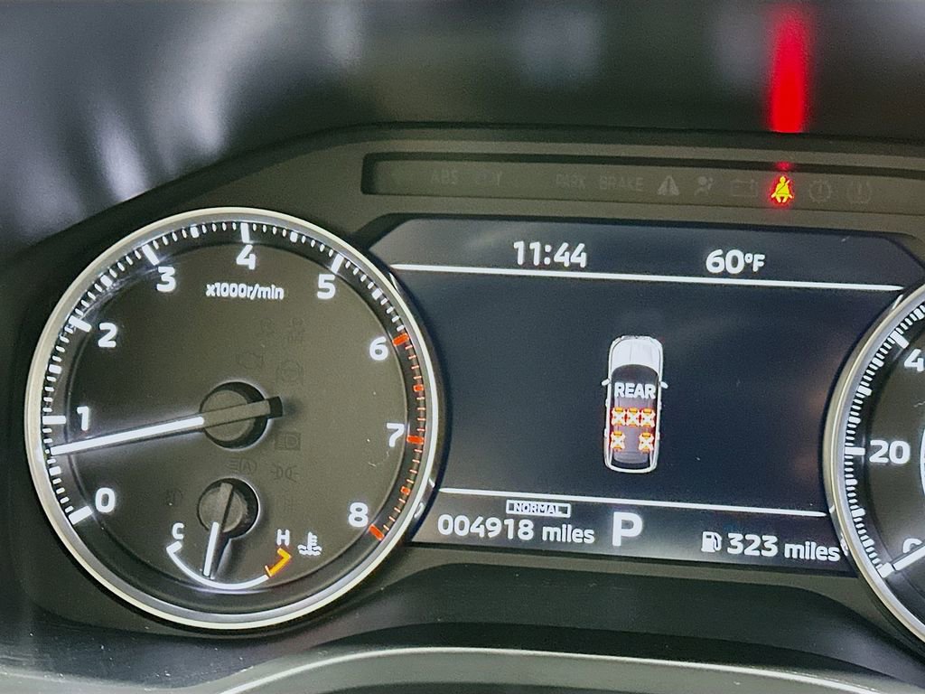 Used 2025 Mitsubishi Outlander SE image 12