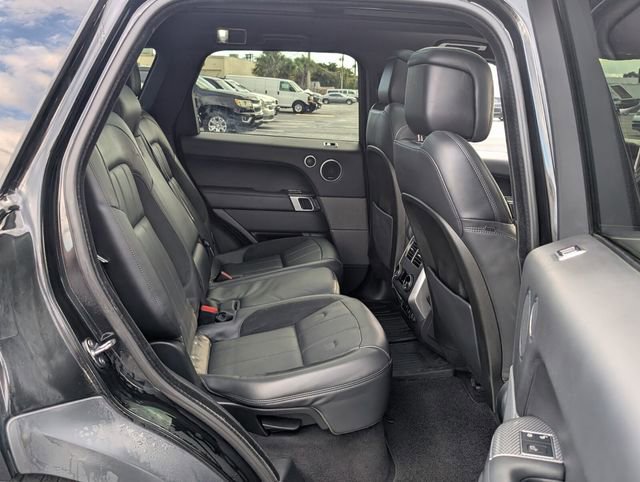 Used 2019 Land Rover Range Rover Sport HST image 17