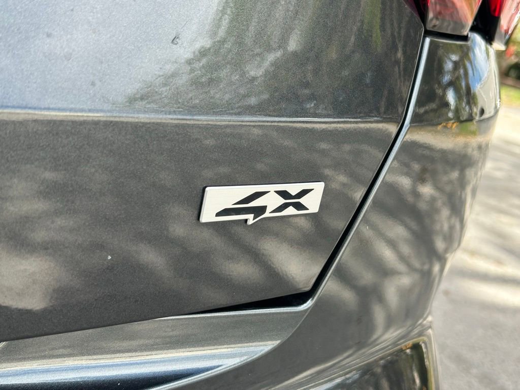 Used 2023 Kia Sorento SX image 32