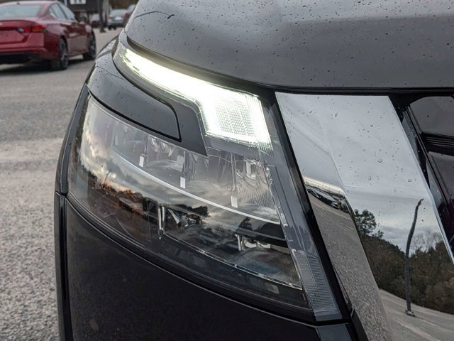 New 2025 Nissan Pathfinder Platinum w/ Cargo Package image 10