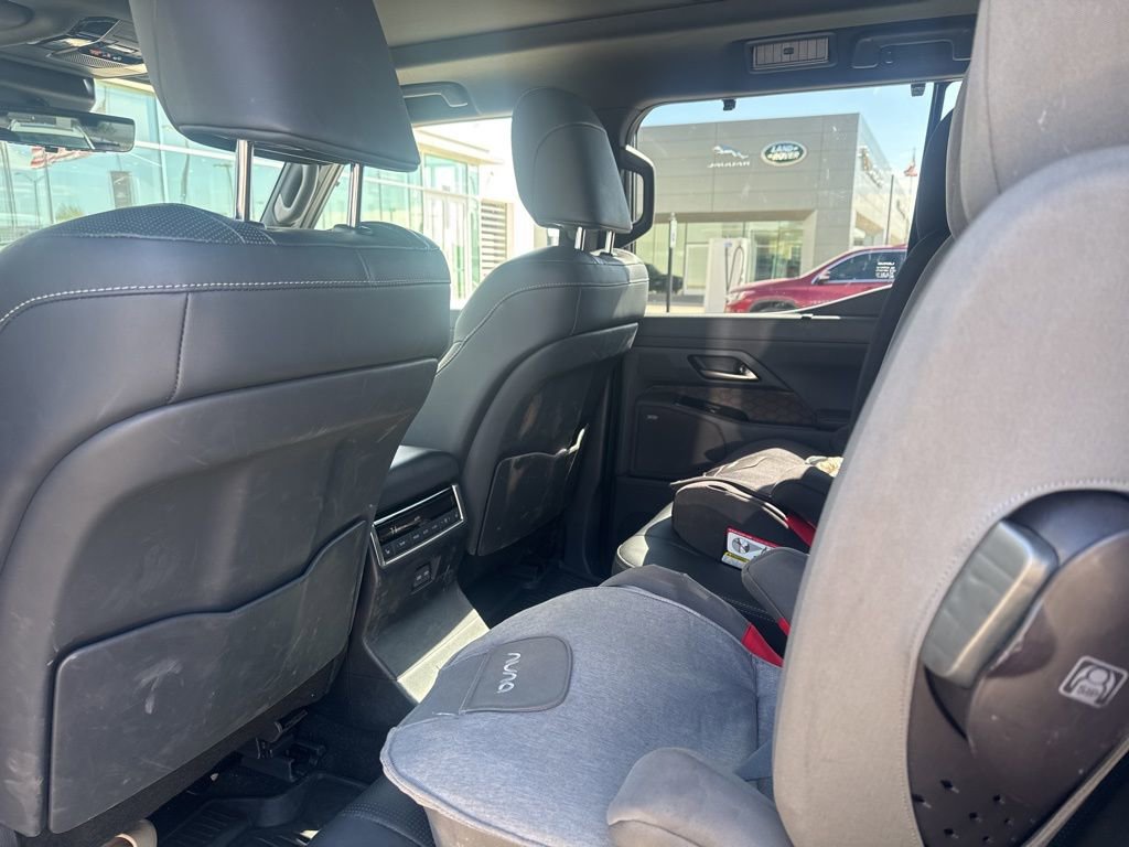 Used 2024 Lexus GX 550 w/ Accessory Package (Z1) image 7