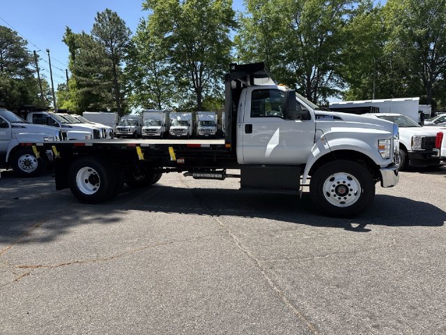 New 2027 Ford F750 2WD Regular Cab Super Duty image 9