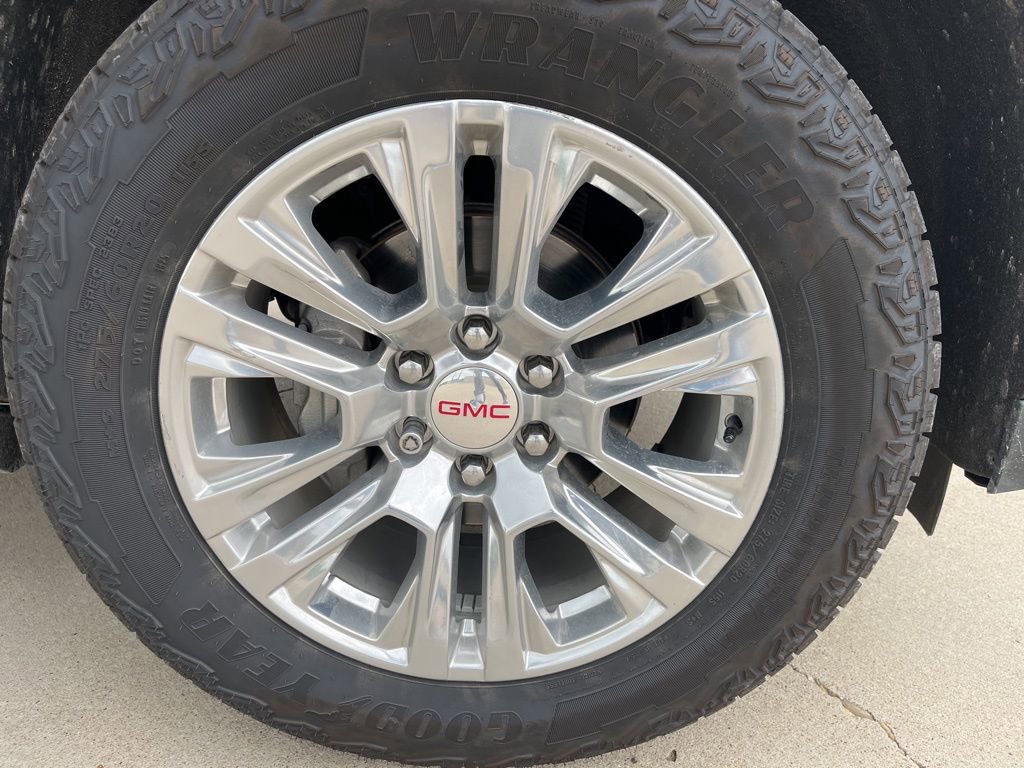 Used 2022 GMC Yukon Denali w/ Max Trailering Package image 8