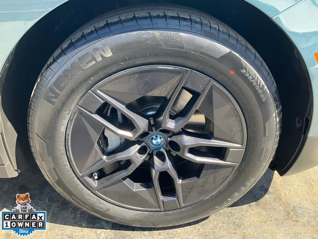 Used 2023 BMW iX xDrive50 w/ Premium Package image 76