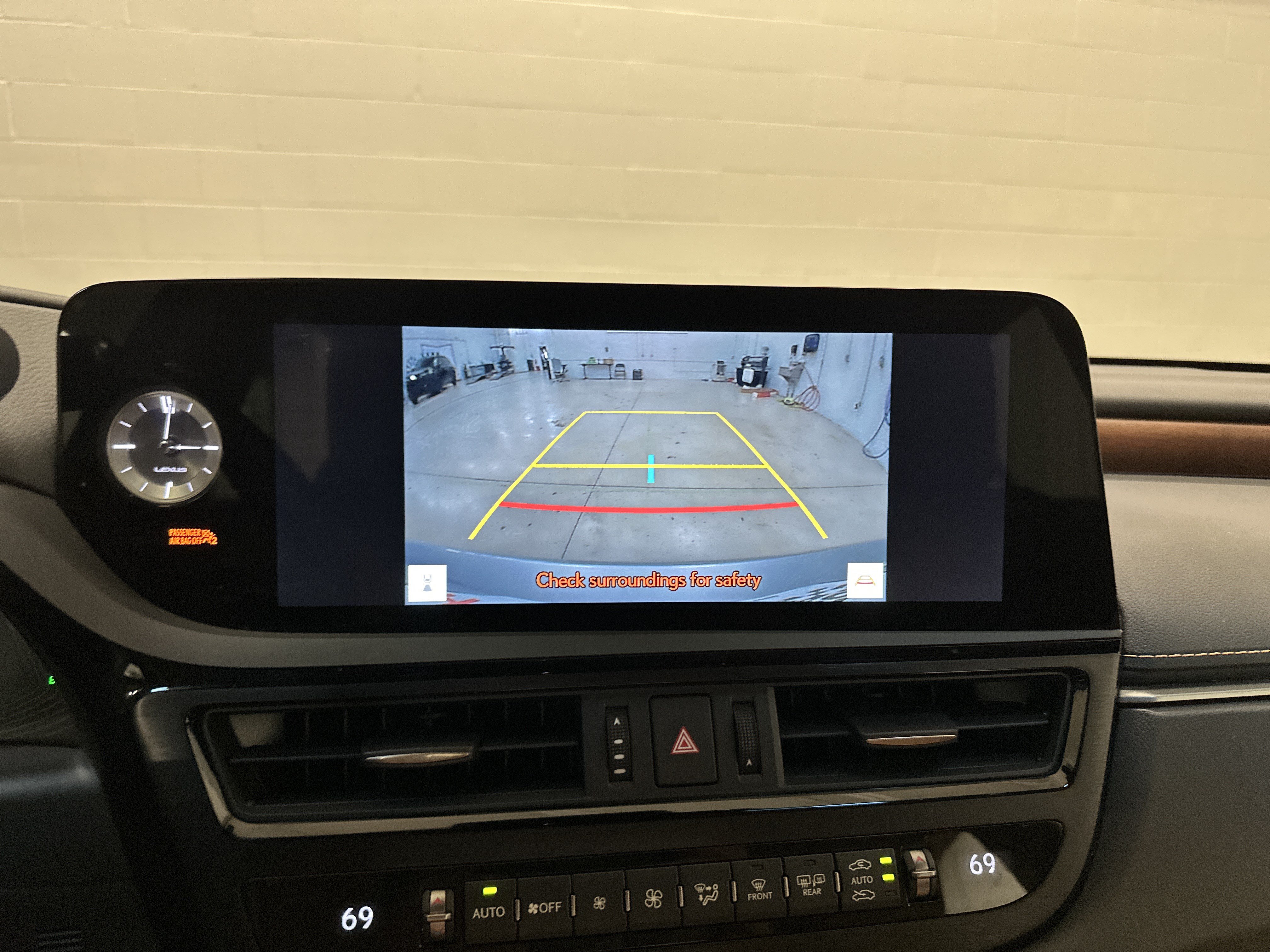 Certified 2025 Lexus ES 350 w/ Premium Package FWD image 25