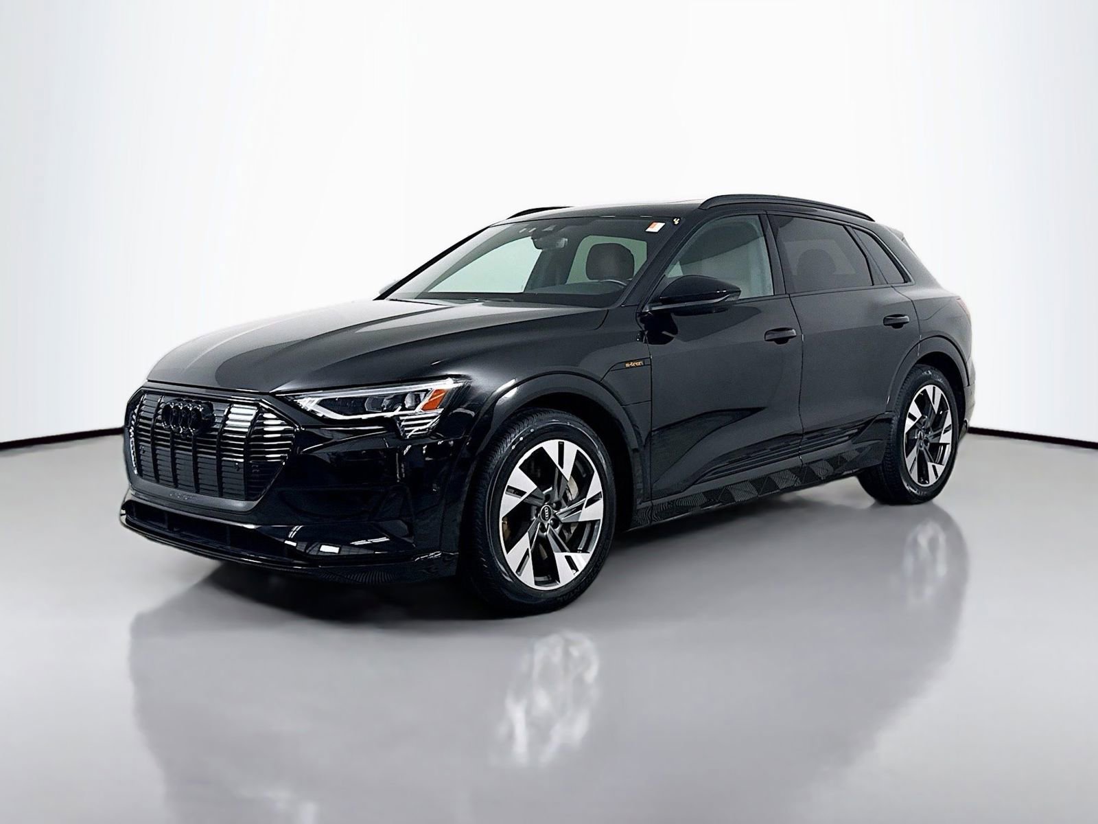 Certified 2023 Audi e-tron Premium w/ Convenience Plus Package image 1