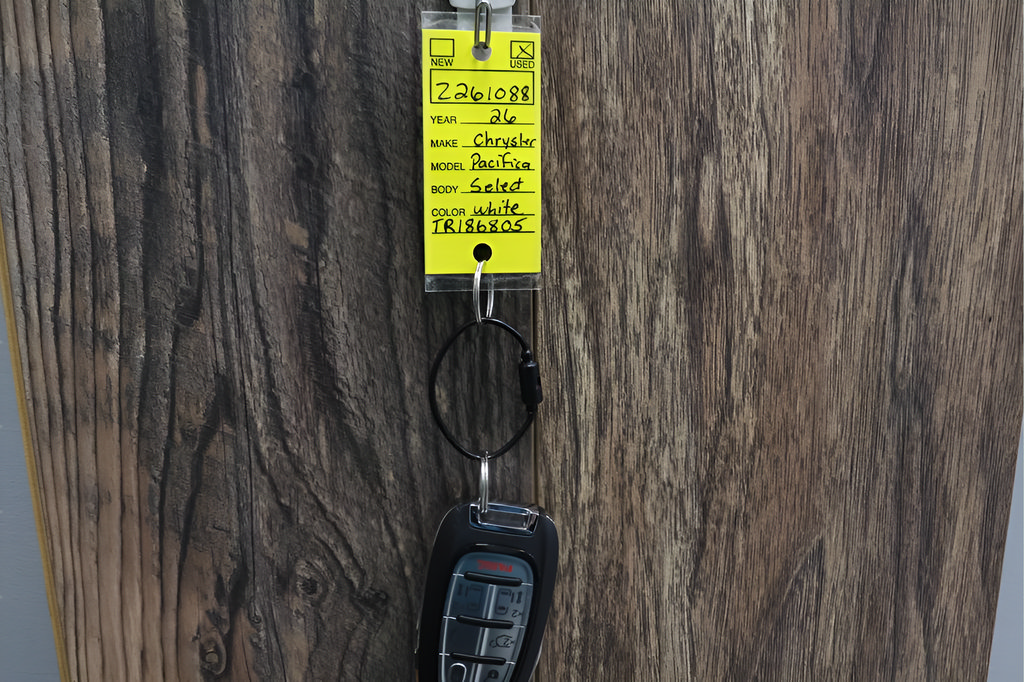 Used 2026 Chrysler Pacifica Select FWD image 32